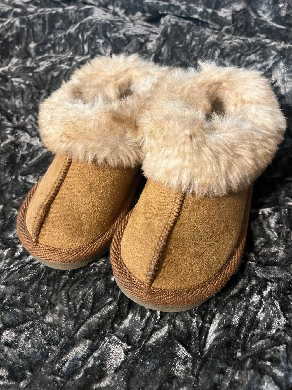 Cat and Jack Girls Slip on Mules